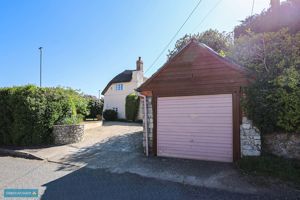 Front/Garage- click for photo gallery